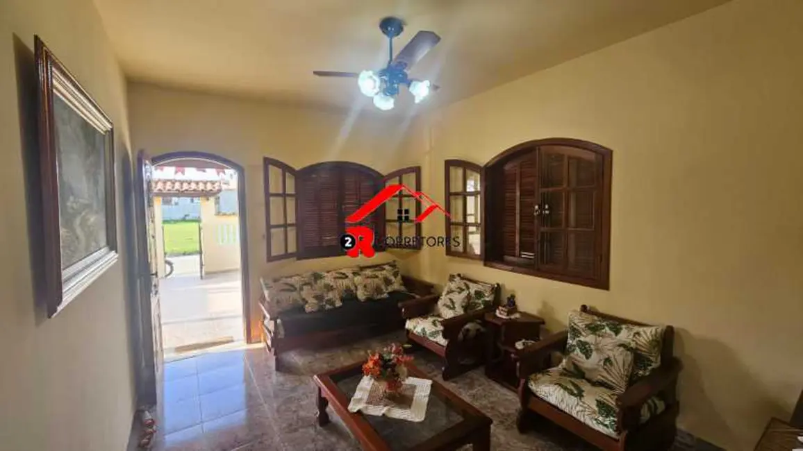 Foto 2 de Casa de Condomínio com 2 quartos à venda, 80m2 em Araruama - RJ