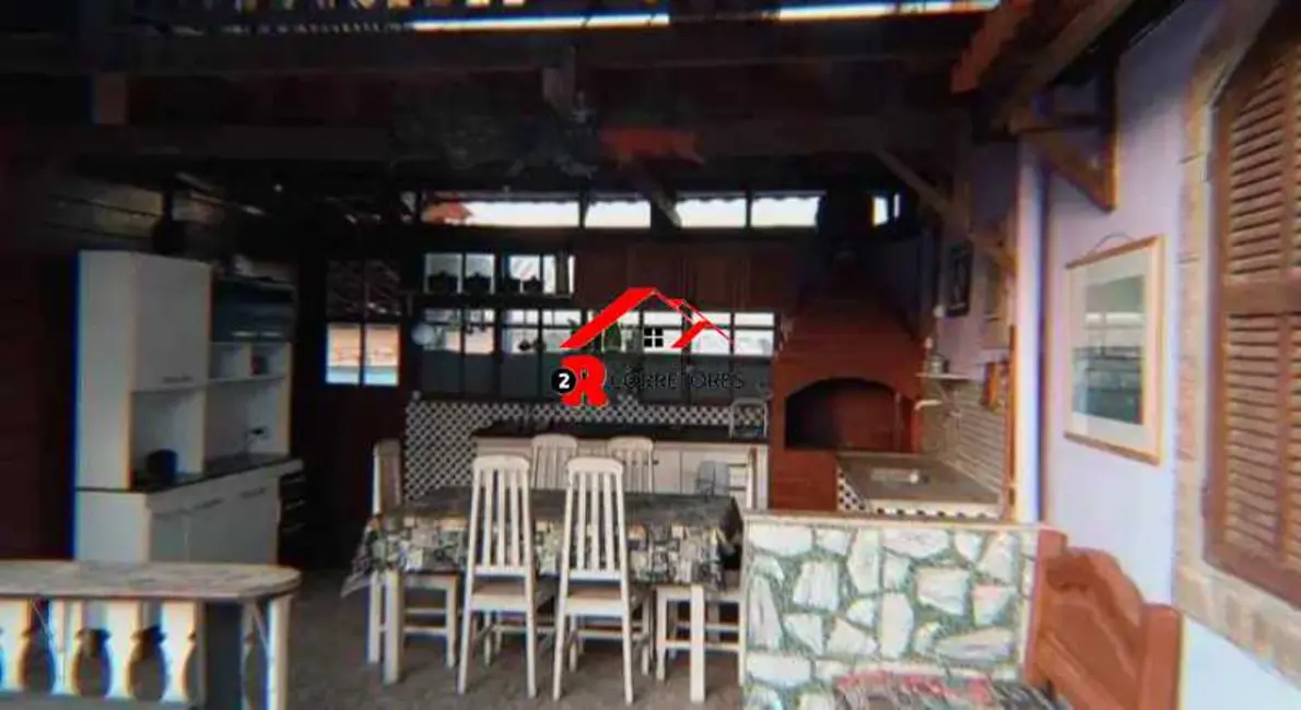 Casa de Condomínio com 4 quartos à venda, 320m2 em Araruama - RJ - imagem 8 Foto 8 de Casa de Condomínio com 4 quartos à venda, 320m2 em Araruama - RJ