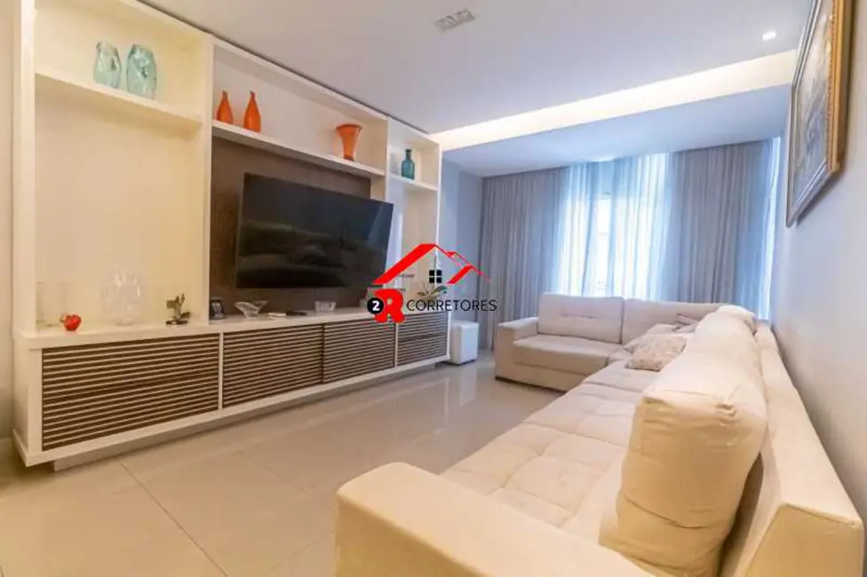 Apartamento com 3 quartos à venda, 156m2 em Rio De Janeiro - RJ - imagem 5 Foto 5 de Apartamento com 3 quartos à venda, 156m2 em Rio De Janeiro - RJ