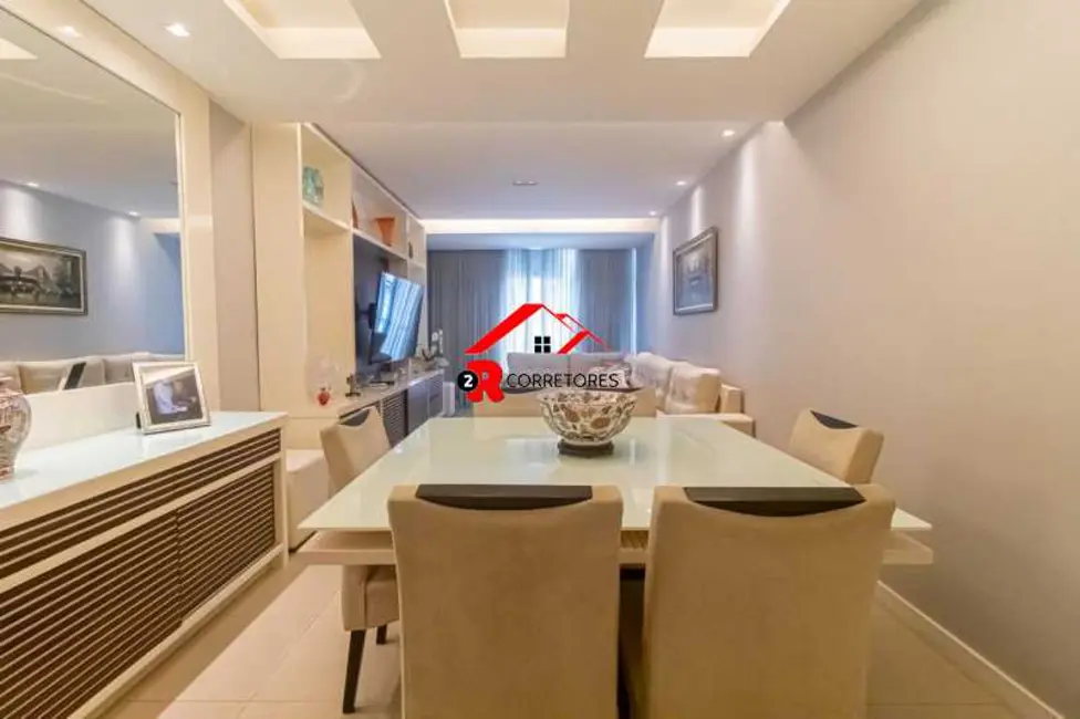 Apartamento com 3 quartos à venda, 156m2 em Rio De Janeiro - RJ - imagem 4 Foto 4 de Apartamento com 3 quartos à venda, 156m2 em Rio De Janeiro - RJ