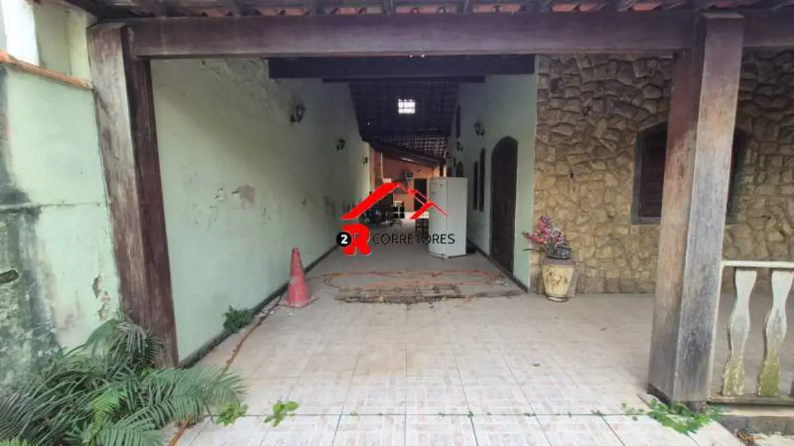 Foto 2 de Casa de Condomínio com 2 quartos à venda, 175m2 em Araruama - RJ
