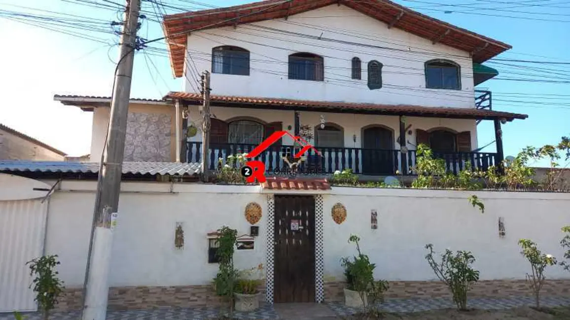 Foto 1 de Casa com 4 quartos à venda, 360m2 em Araruama - RJ