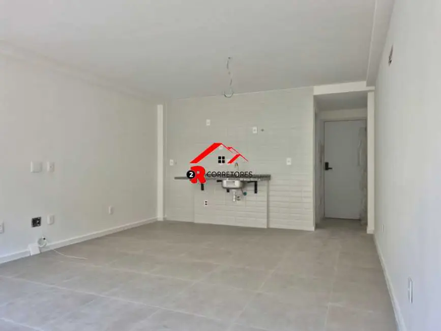 Loft / Flat com 1 quarto à venda, 34m2 em Rio De Janeiro - RJ - imagem 7 Foto 7 de Loft / Flat com 1 quarto à venda, 34m2 em Rio De Janeiro - RJ