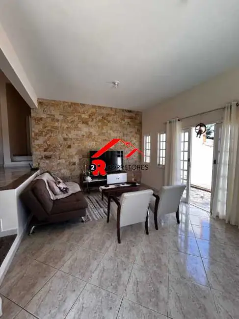 Foto 6 de Casa com 4 quartos à venda, 364m2 em Marica - RJ