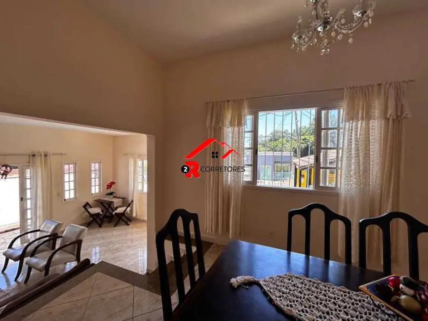 Foto 4 de Casa com 4 quartos à venda, 364m2 em Marica - RJ