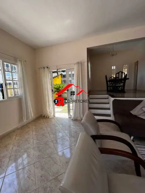 Foto 1 de Casa com 4 quartos à venda, 364m2 em Marica - RJ