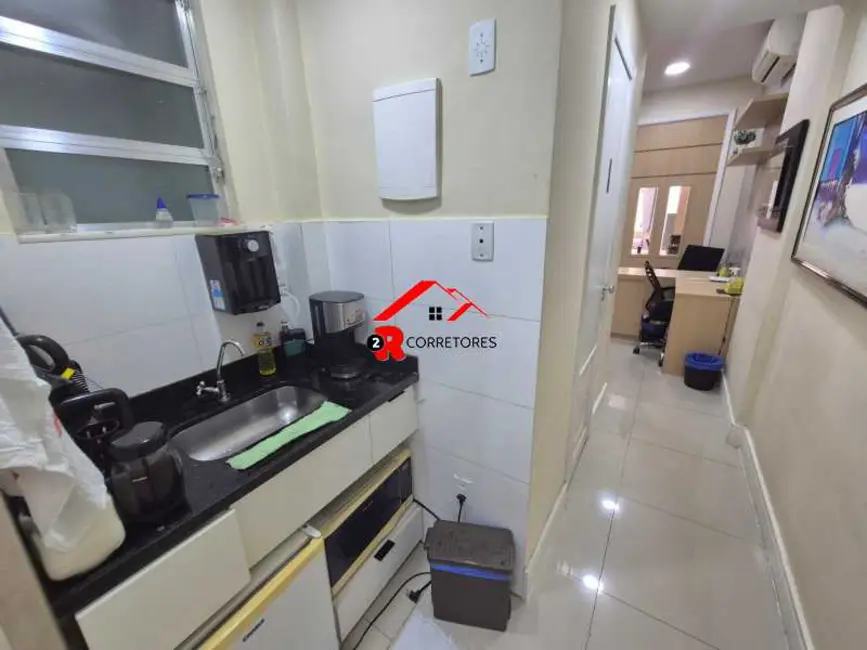Kitnet com 1 quarto à venda, 40m2 em Rio De Janeiro - RJ - imagem 1 Foto 1 de Kitnet com 1 quarto à venda, 40m2 em Rio De Janeiro - RJ