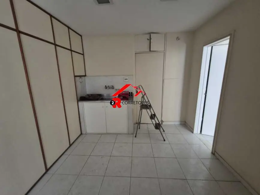 Kitnet com 1 quarto à venda, 37m2 em Rio De Janeiro - RJ - imagem 4 Foto 4 de Kitnet com 1 quarto à venda, 37m2 em Rio De Janeiro - RJ