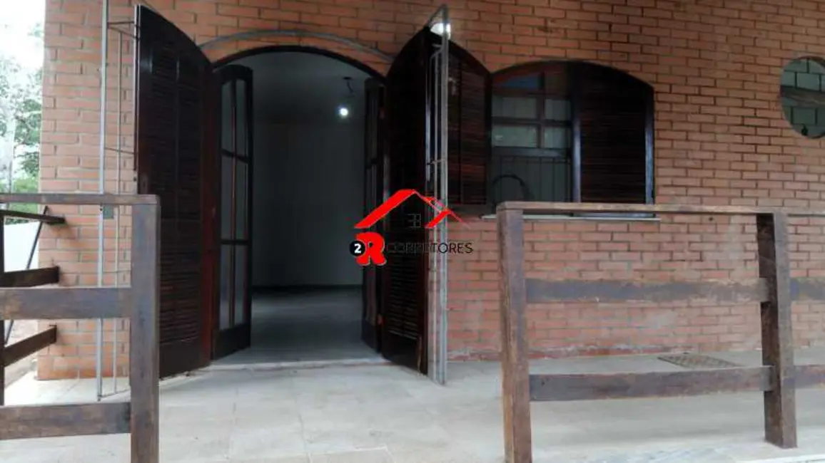 Foto 2 de Casa com 3 quartos à venda, 139m2 em Araruama - RJ