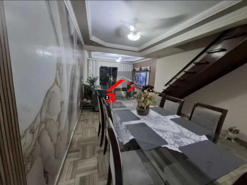 Foto 7 de Casa com 5 quartos à venda, 218m2 em Araruama - RJ