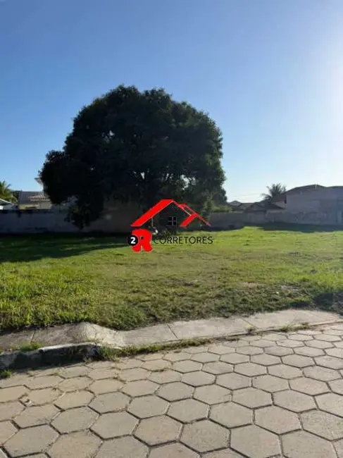 Foto 1 de Terreno / Lote à venda, 316m2 em Araruama - RJ