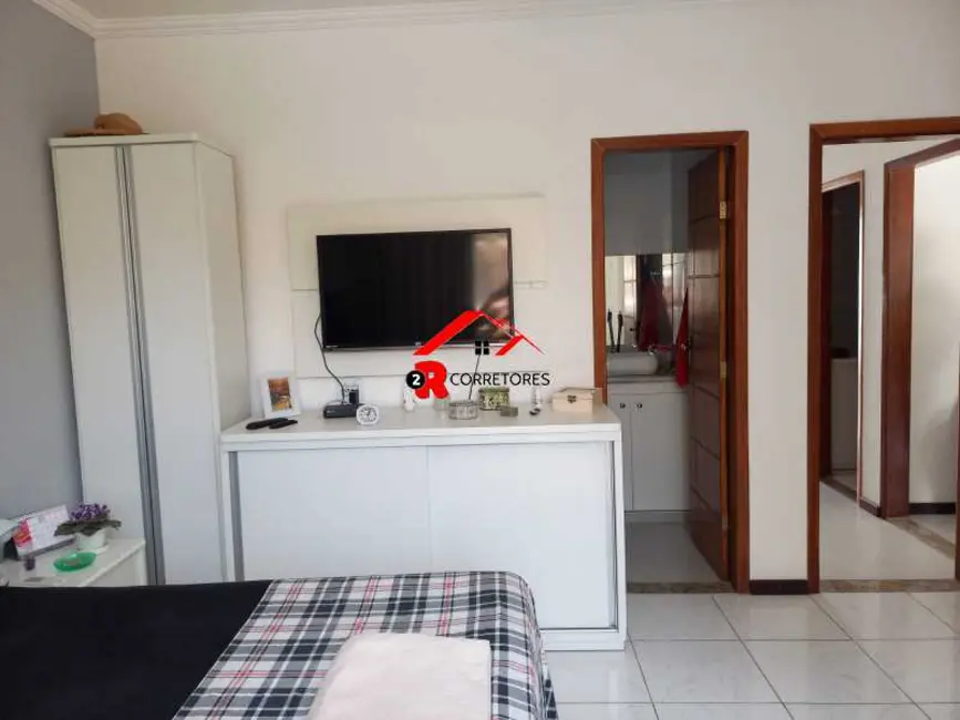 Foto 4 de Casa de Condomínio com 3 quartos à venda, 168m2 em Araruama - RJ