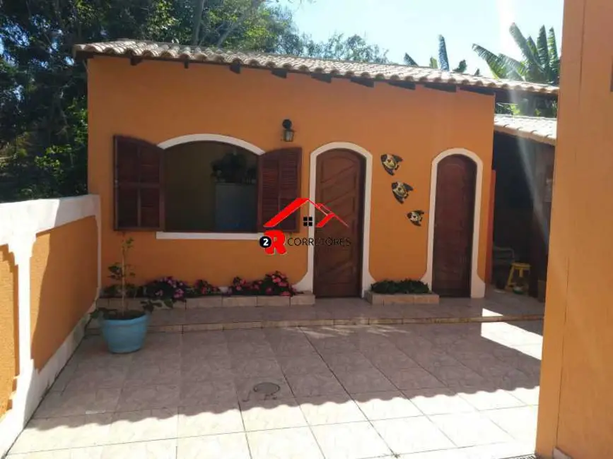Foto 4 de Casa de Condomínio com 4 quartos à venda, 280m2 em Araruama - RJ