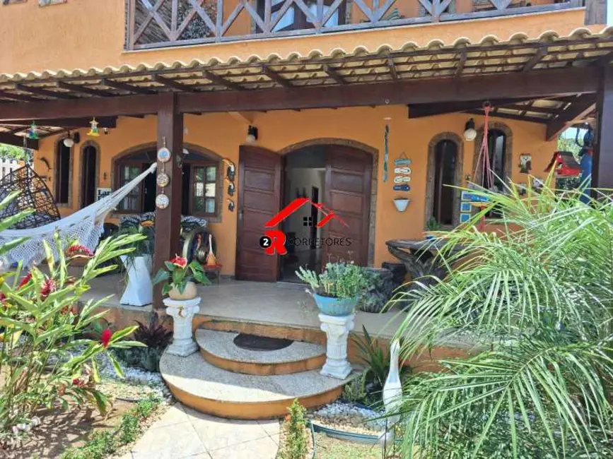 Foto 2 de Casa de Condomínio com 4 quartos à venda, 280m2 em Araruama - RJ