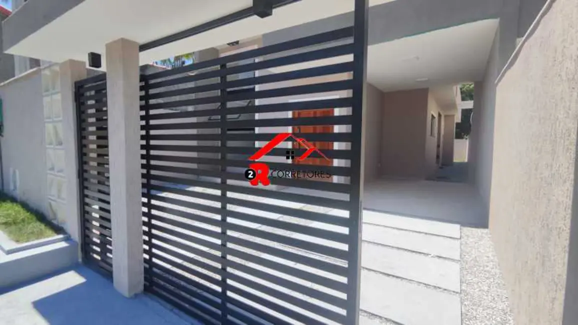 Foto 2 de Casa com 3 quartos à venda, 100m2 em Araruama - RJ