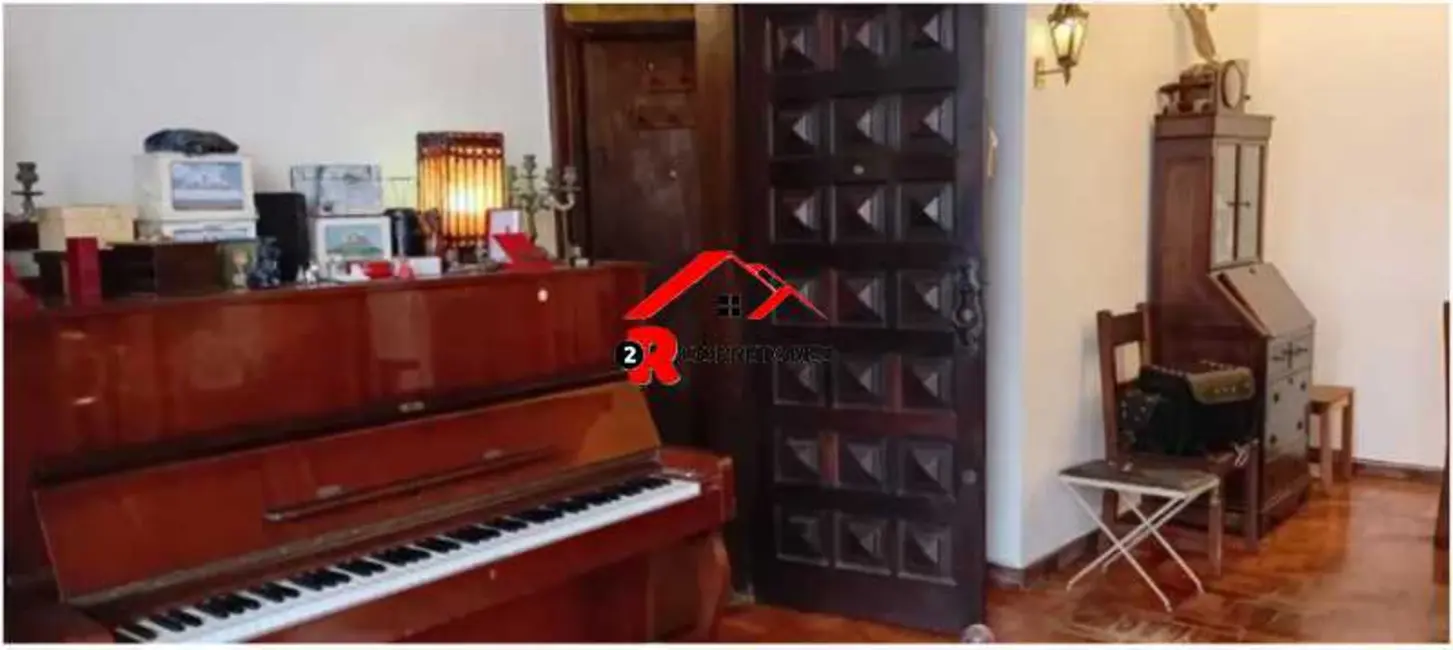 Apartamento com 3 quartos à venda, 210m2 em Rio De Janeiro - RJ - imagem 5 Foto 5 de Apartamento com 3 quartos à venda, 210m2 em Rio De Janeiro - RJ