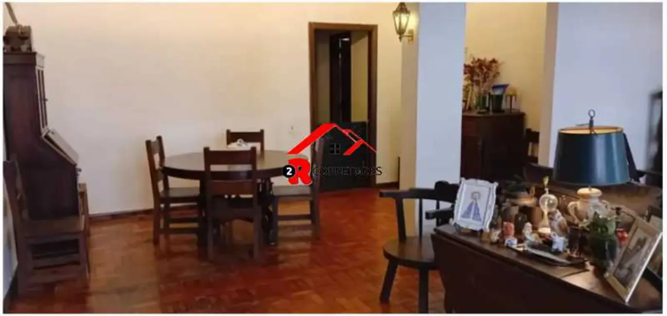 Apartamento com 3 quartos à venda, 210m2 em Rio De Janeiro - RJ - imagem 2 Foto 2 de Apartamento com 3 quartos à venda, 210m2 em Rio De Janeiro - RJ