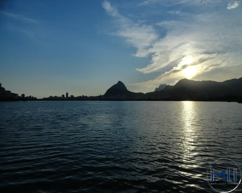 Apartamento com 4 quartos à venda, 214m2 em Lagoa, Rio De Janeiro - RJ - imagem 4 Foto 4 de Apartamento com 4 quartos à venda, 214m2 em Lagoa, Rio De Janeiro - RJ