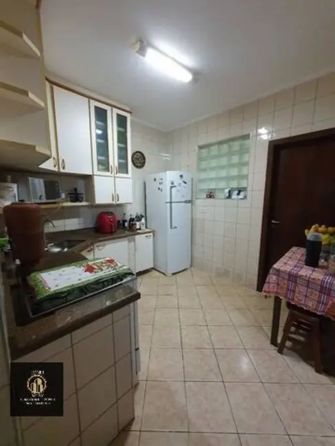 Casa com 2 quartos à venda, 85m2 em Centro, Sao Vicente - SP - imagem 5 Foto 5 de Casa com 2 quartos à venda, 85m2 em Centro, Sao Vicente - SP