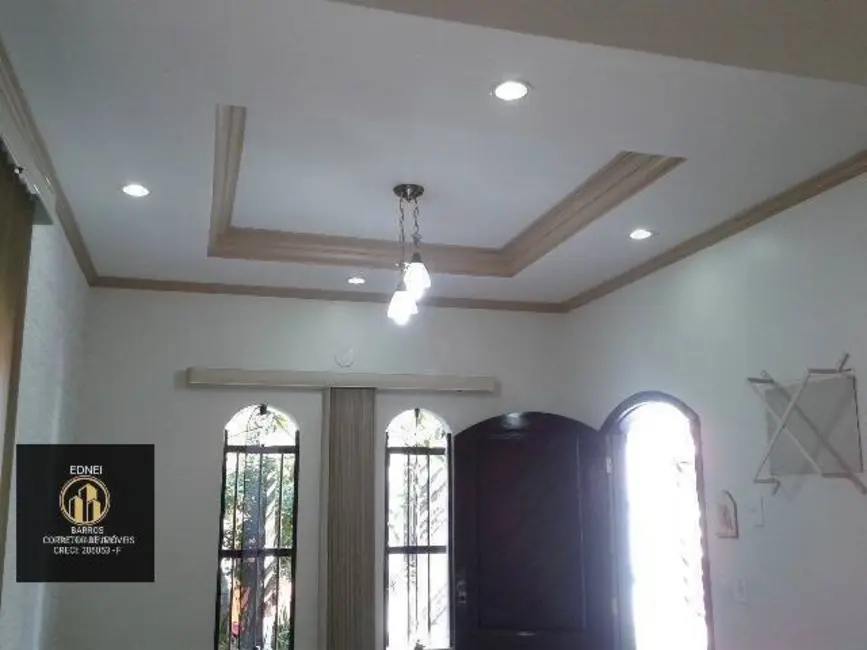 Foto 2 de Casa com 4 quartos à venda, 250m2 em Parque Bitaru, Sao Vicente - SP