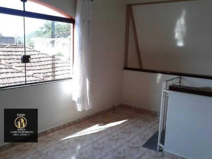 Foto 9 de Casa com 4 quartos à venda, 250m2 em Parque Bitaru, Sao Vicente - SP
