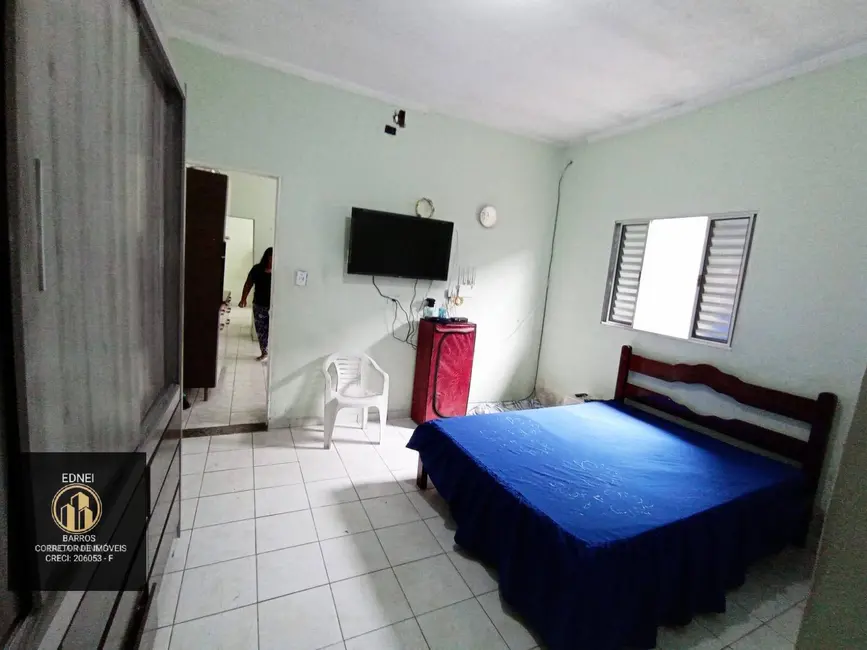 Foto 3 de Casa com 1 quarto à venda, 125m2 em Melvi, Praia Grande - SP