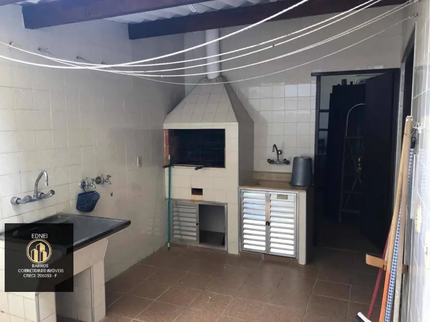 Casa com 2 quartos à venda, 111m2 em Solemar, Praia Grande - SP - imagem 5 Foto 5 de Casa com 2 quartos à venda, 111m2 em Solemar, Praia Grande - SP