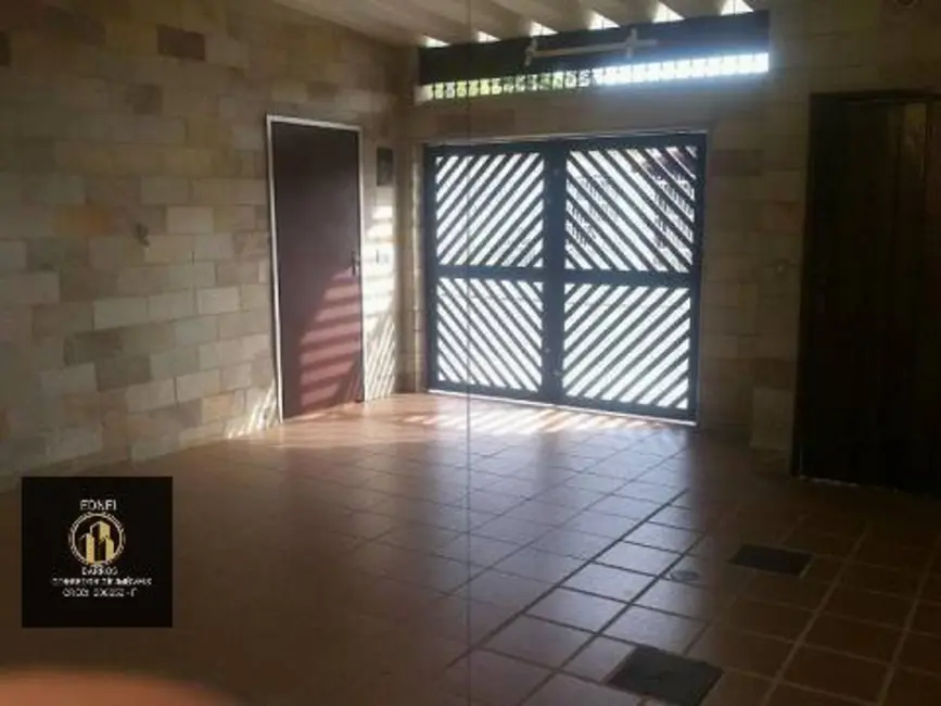 Casa com 2 quartos à venda, 111m2 em Solemar, Praia Grande - SP - imagem 8 Foto 8 de Casa com 2 quartos à venda, 111m2 em Solemar, Praia Grande - SP