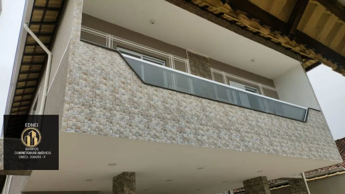 Foto 1 de Casa com 2 quartos à venda, 52m2 em Maracanã, Praia Grande - SP