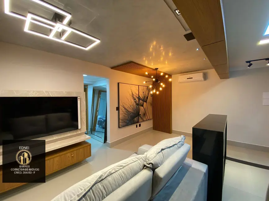 Foto 2 de Apartamento com 2 quartos à venda, 80m2 em Canto do Forte, Praia Grande - SP