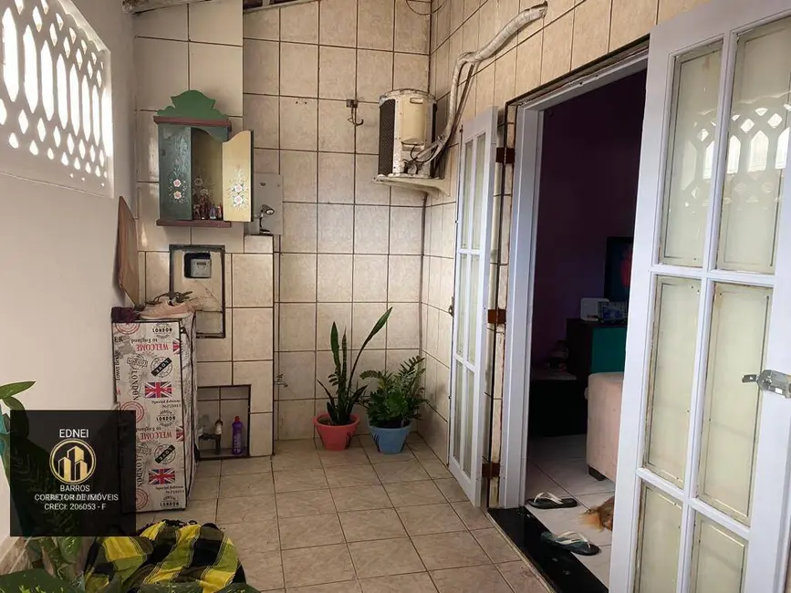 Foto 3 de Casa com 2 quartos à venda em Maracanã, Praia Grande - SP