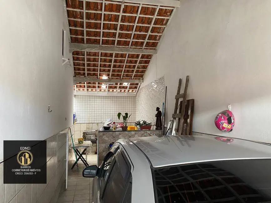 Foto 2 de Casa com 2 quartos à venda em Maracanã, Praia Grande - SP