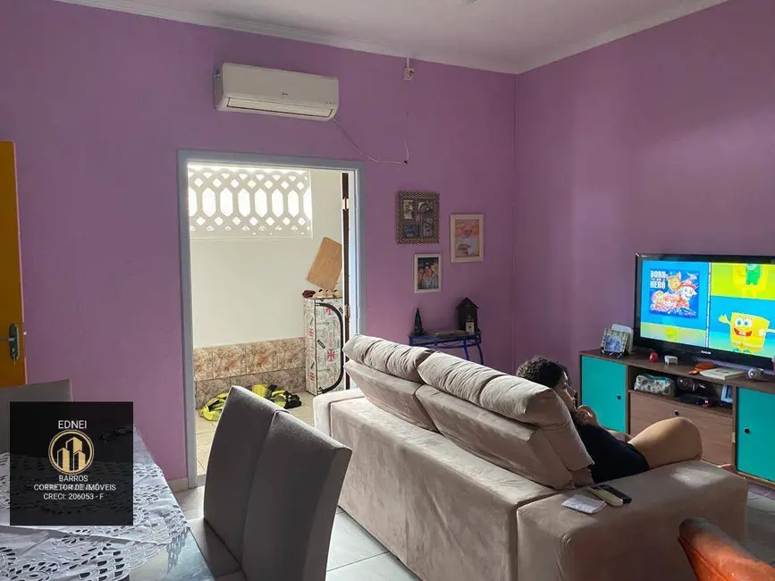 Foto 1 de Casa com 2 quartos à venda em Maracanã, Praia Grande - SP