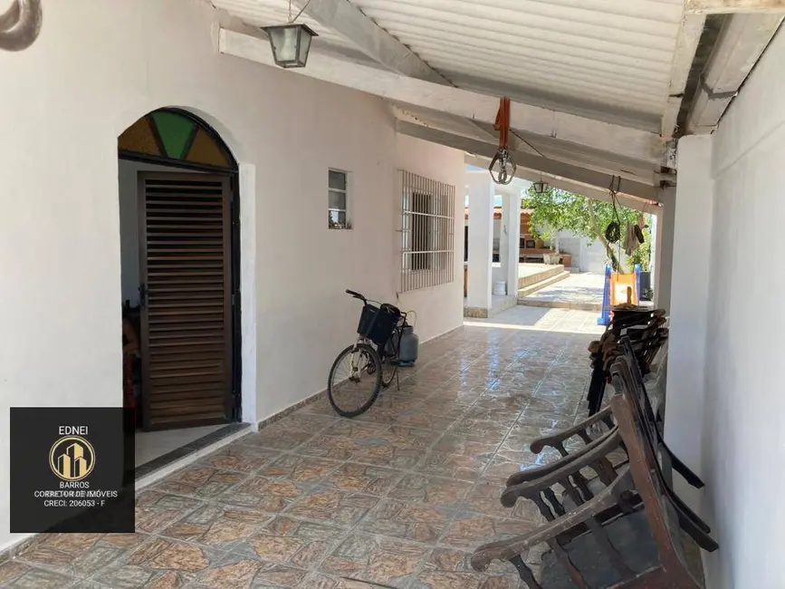 Casa com 3 quartos à venda em Itanhaem - SP - imagem 5 Foto 5 de Casa com 3 quartos à venda em Itanhaem - SP