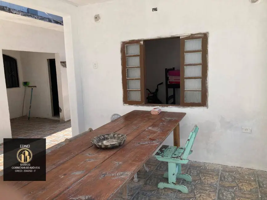 Casa com 3 quartos à venda em Itanhaem - SP - imagem 8 Foto 8 de Casa com 3 quartos à venda em Itanhaem - SP