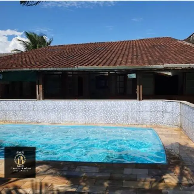 Foto 1 de Casa com 3 quartos à venda em Itanhaem - SP