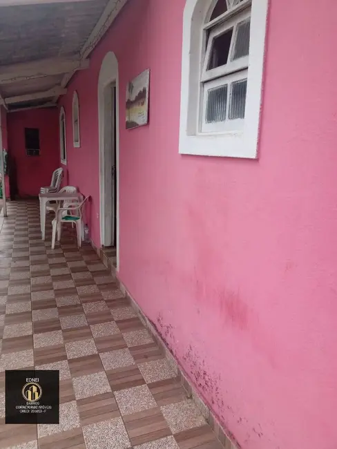 Sobrado com 3 quartos à venda e para alugar, 275m2 em Itanhaem - SP - imagem 3 Foto 3 de Sobrado com 3 quartos à venda e para alugar, 275m2 em Itanhaem - SP