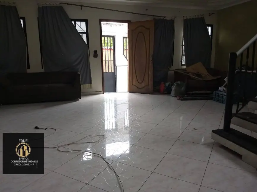 Foto 7 de Sobrado com 3 quartos para alugar em Centro, Sao Vicente - SP