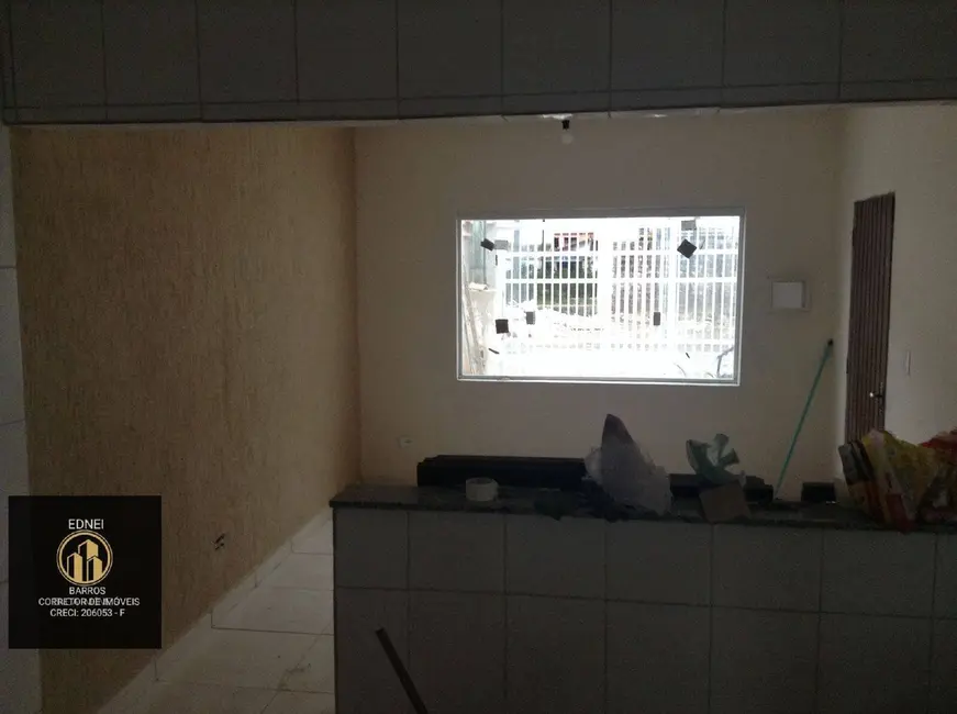 Foto 2 de Casa com 2 quartos à venda, 81m2 em Princesa, Praia Grande - SP