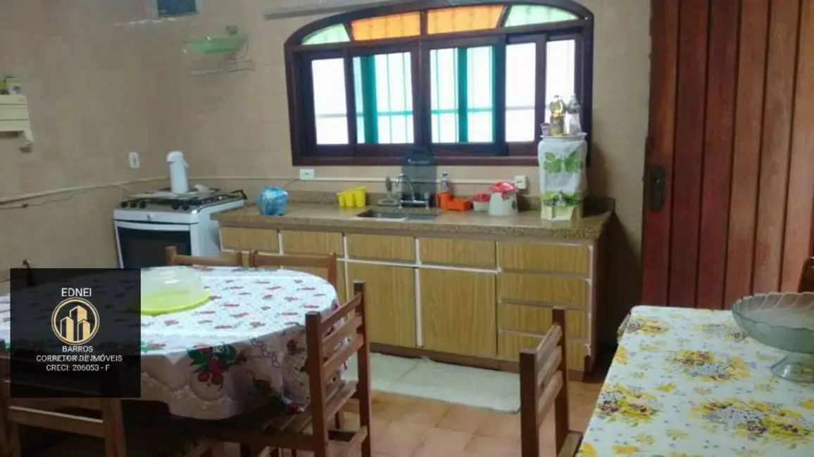 Foto 7 de Casa com 2 quartos à venda, 406m2 em Tupi, Praia Grande - SP