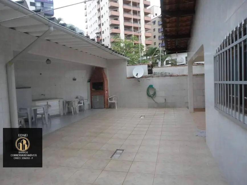 Foto 6 de Casa com 2 quartos à venda, 406m2 em Tupi, Praia Grande - SP