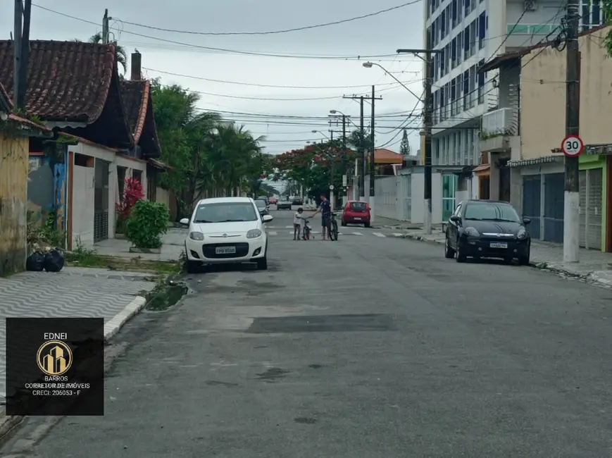 Foto 2 de Casa com 2 quartos à venda e para alugar em Maracanã, Praia Grande - SP