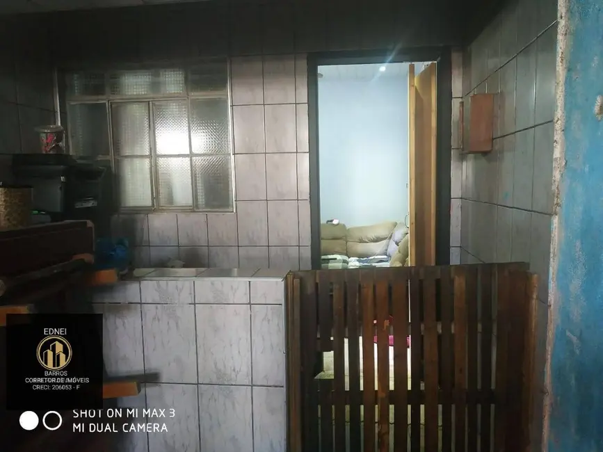 Foto 2 de Casa com 3 quartos à venda, 240m2 em Parque Bitaru, Sao Vicente - SP