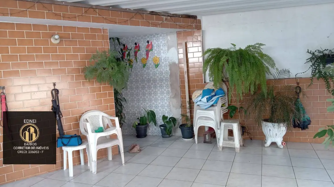 Casa com 2 quartos à venda, 145m2 em Tupi, Praia Grande - SP - imagem 6 Foto 6 de Casa com 2 quartos à venda, 145m2 em Tupi, Praia Grande - SP