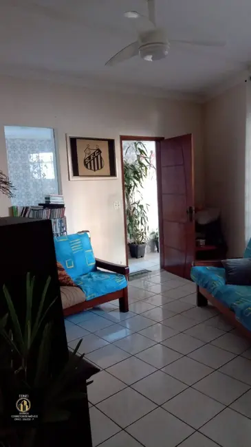 Casa com 2 quartos à venda, 145m2 em Tupi, Praia Grande - SP - imagem 3 Foto 3 de Casa com 2 quartos à venda, 145m2 em Tupi, Praia Grande - SP