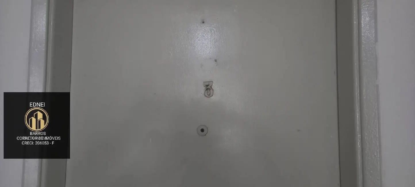 Foto 2 de Kitnet à venda, 32m2 em Tupi, Praia Grande - SP