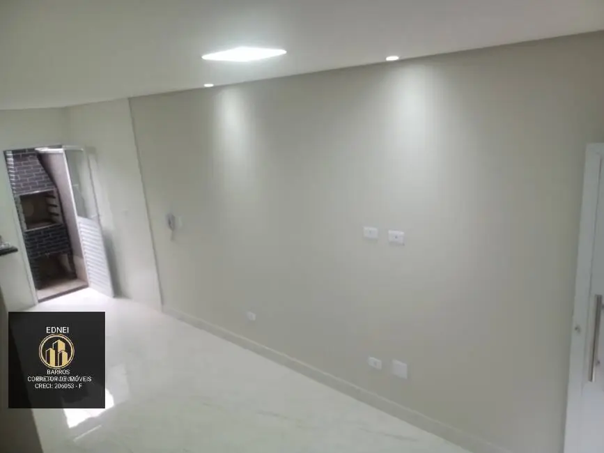 Foto 2 de Casa com 2 quartos à venda, 59m2 em Mirim, Praia Grande - SP