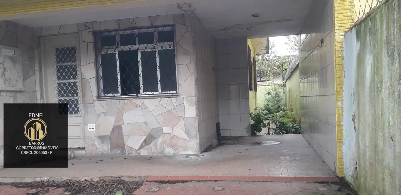 Foto 1 de Casa com 2 quartos à venda, 300m2 em Jardim Casqueiro, Cubatao - SP