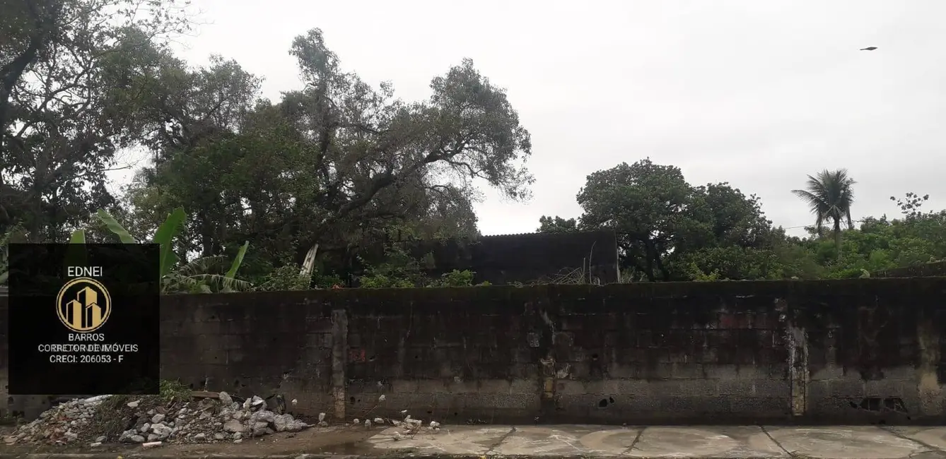 Foto 3 de Terreno / Lote à venda, 300m2 em Vila Caraguata, Cubatao - SP
