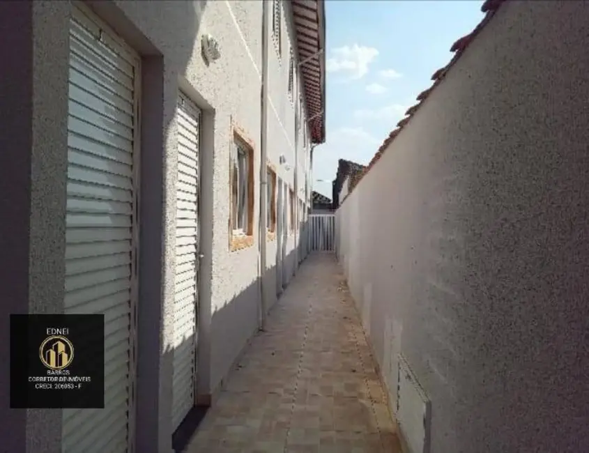 Foto 3 de Casa com 2 quartos à venda em Praia Grande - SP